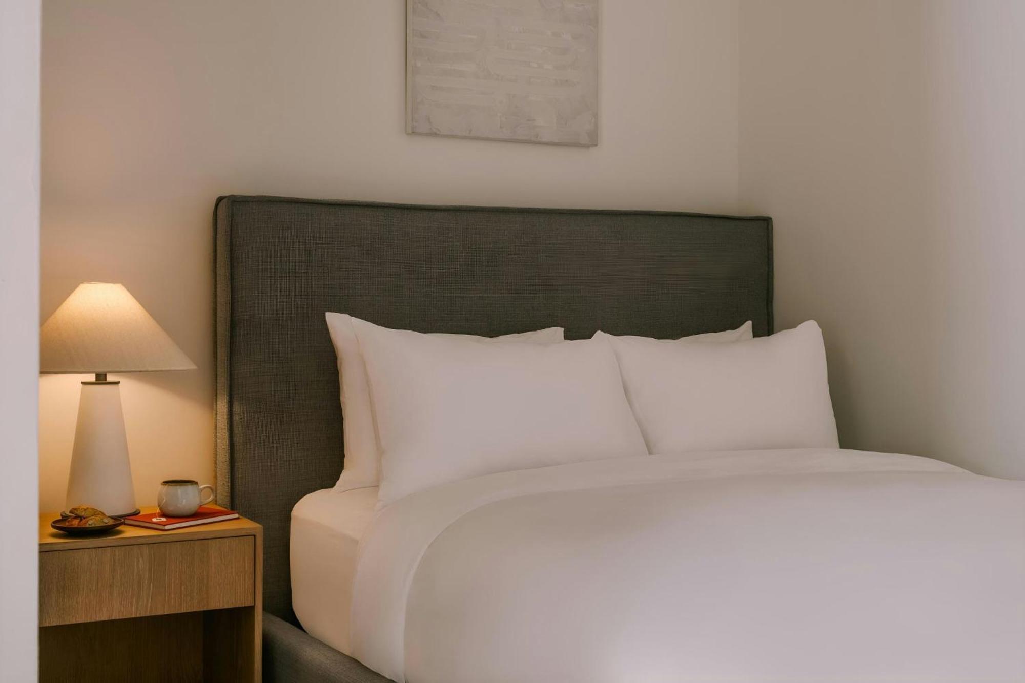 Sonder By Marriott Bonvoy Apollon Apartments Old Montreal Montréal Exteriör bild